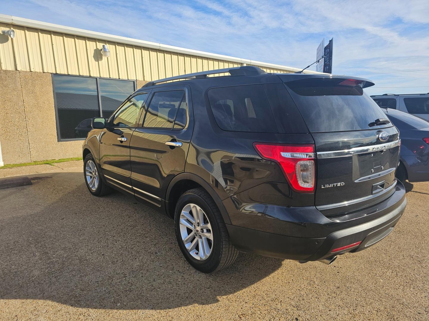 2014 BLACK Ford Explorer Limited FWD (1FM5K7F89EG) with an 3.5L V6 DOHC 24V engine, 6-Speed Automatic transmission, located at 533 S Seven Points BLVD, Seven Points, TX, 75143, (430) 255-4030, 32.313999, -96.209351 - Photo#3